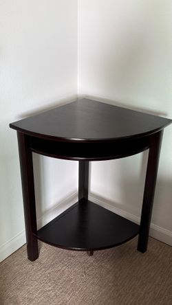 Corner table new