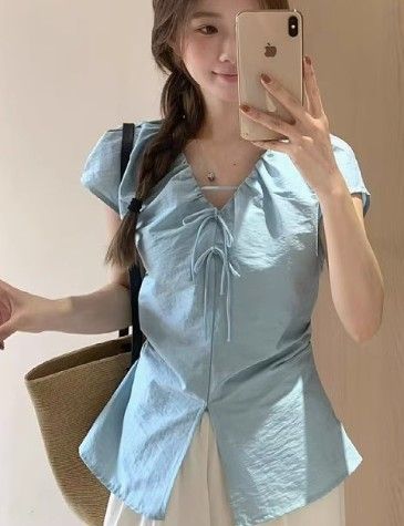 French-style pleated fitted waist belt blue light and fresh short-sleeved shirt with V-neck for slimming and elegant flutter sleeves summer women's to