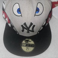 New Era Yankees shark baseball Cap 7 5/8 60.6 cm Genuine Merchandise wool & polyester