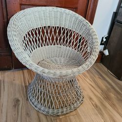 vtg Wicker Rattan Barrel Bucket Egg Chair Excellent Light Weight MCm