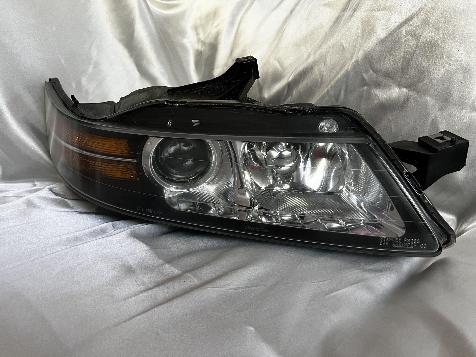 2004 - 2008 Acura TL OEM Genuine Headlights Left and Right