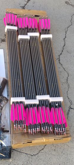 100% Pure Carbon Hunting Arrows, 24 pc