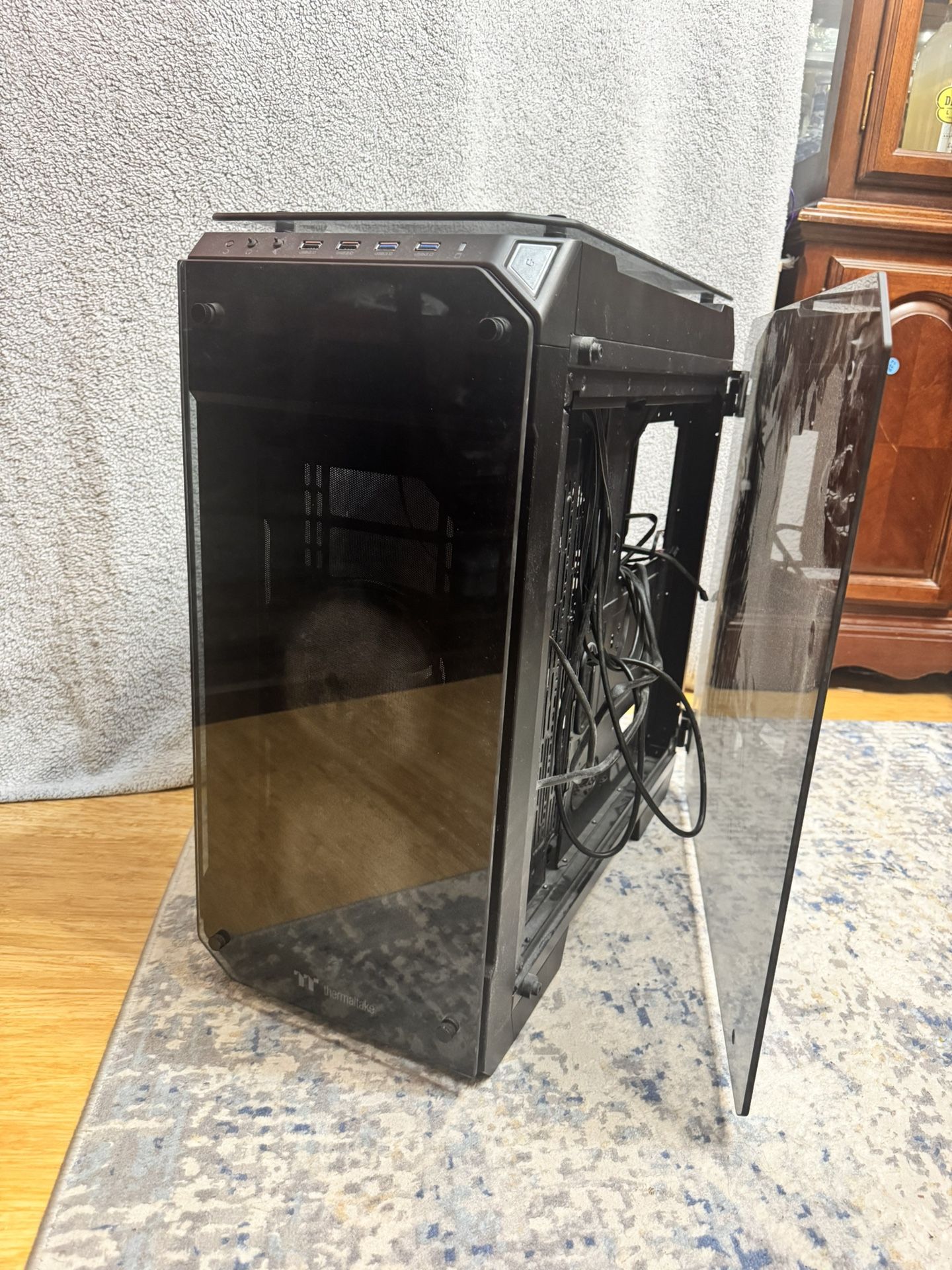 Thermal Make Pc Case With Fan