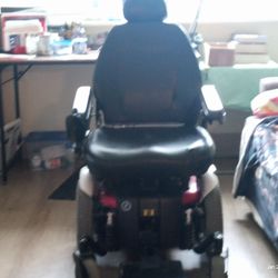 ELECTRIC WHEEL CHAIR