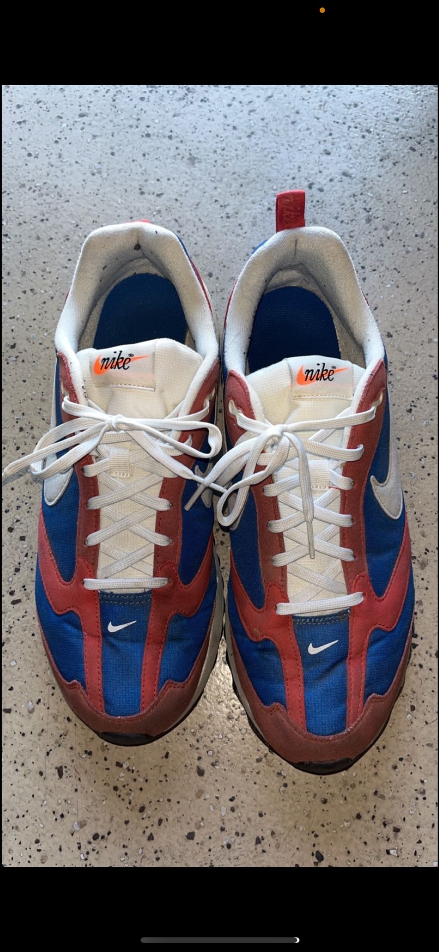 $70 Nike AirMax Dawn Size 11