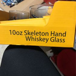 Skeleton Hand Glasses 