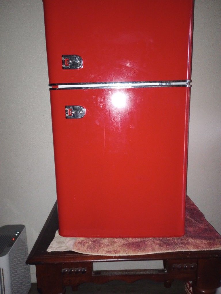 Mini Fridge
