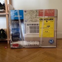 WINDOW AIR CONDITIONER 