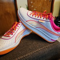 PUMAS COLAB WITH DUNKIN DONUTS SIZE 11.5 US