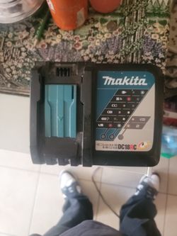 18 Volt Battery Charger