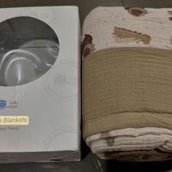 New in box: Lulu moon-Muslin Baby Blanket-47x47”