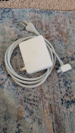 Apple USB-C 140 watt power adapter