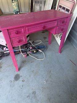 Plug In Vanity With Charger For Phone