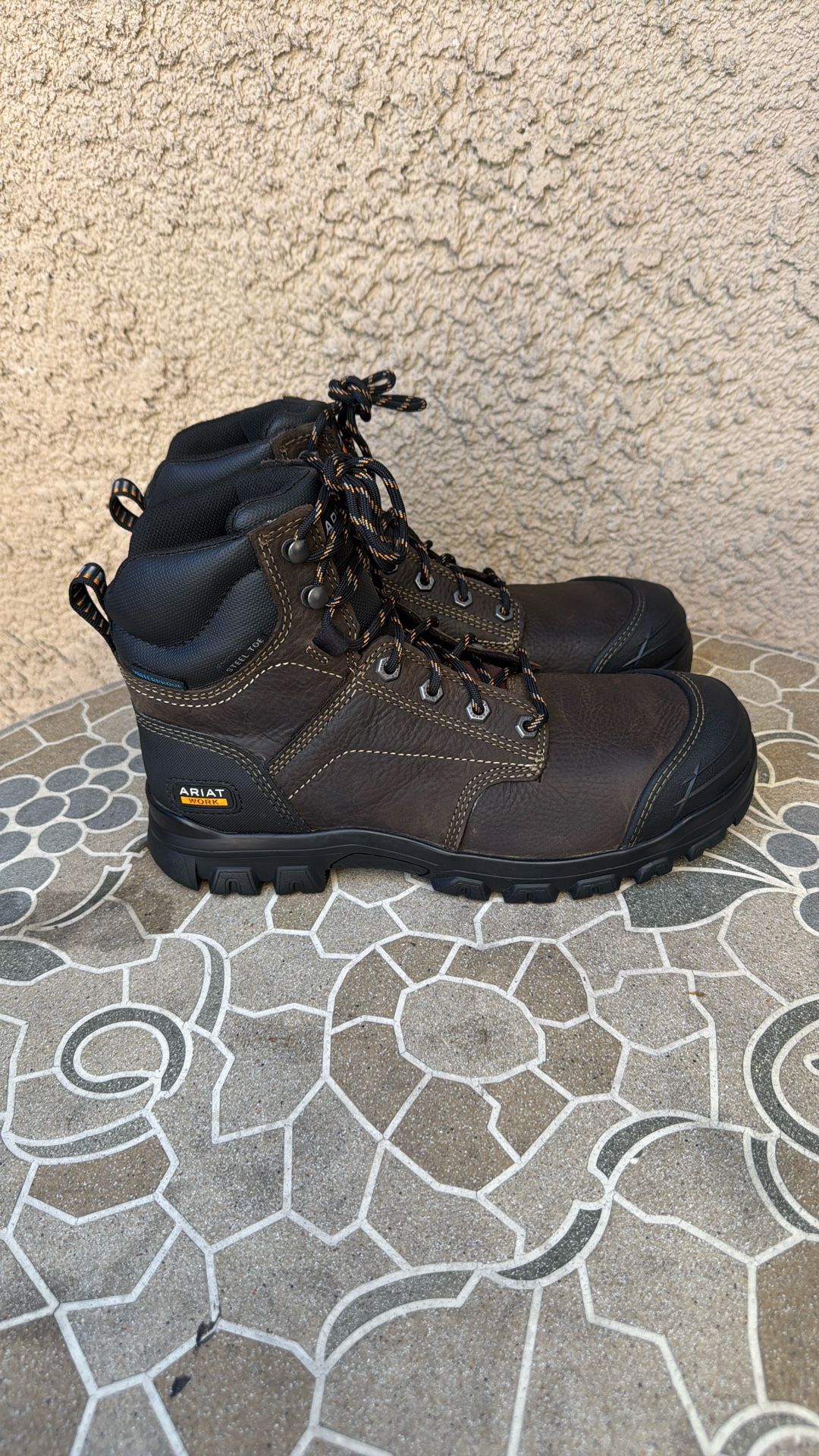 WORK BOOTS ARIAT STEEL TOE WATERPROOF SIZE 8.5 MENS 