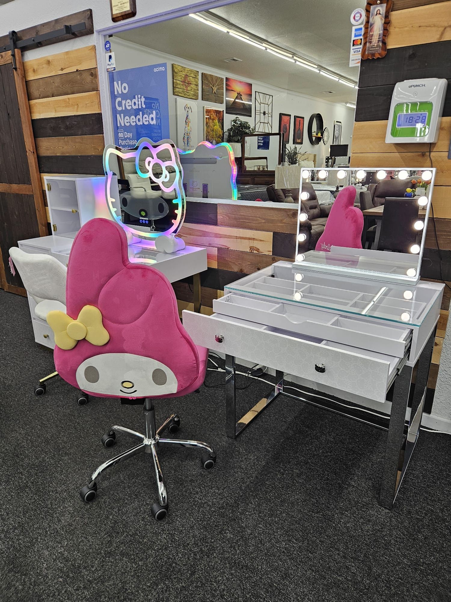 Hello Kitty Vanities for Sale in Mesa, AZ - OfferUp