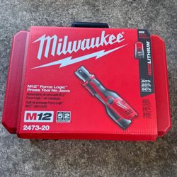 Brand new Milwaukee 2473-20