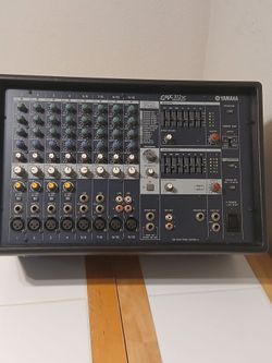 Yamaha EMX 312Sc powered mixer