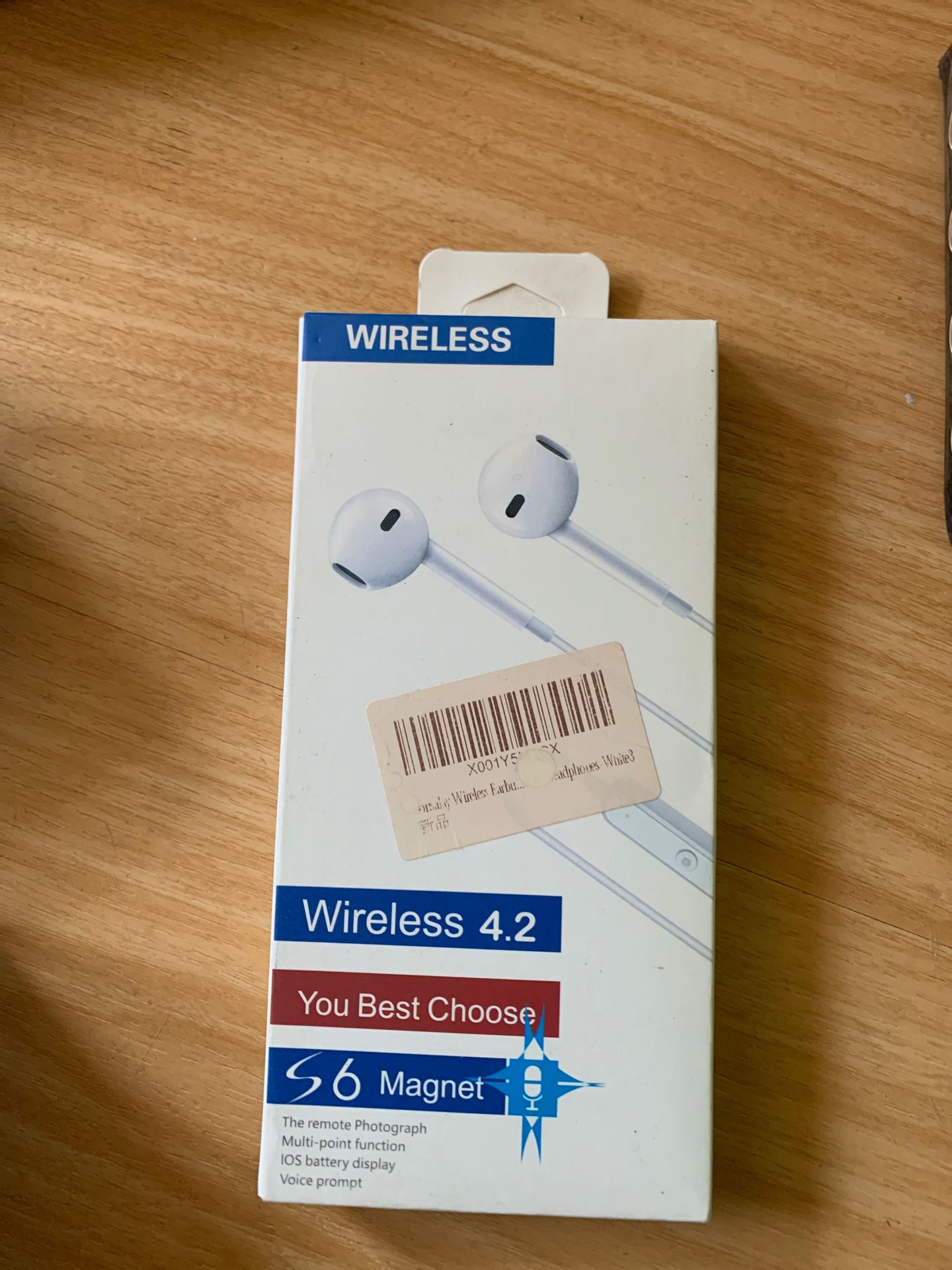 Wireless earbuds