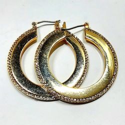 DKNY HOOP EARRINGS