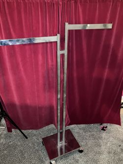 Use Clothes Rack  Thumbnail