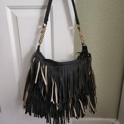 FRINGE PURSE / VERY NEW CONDITION 