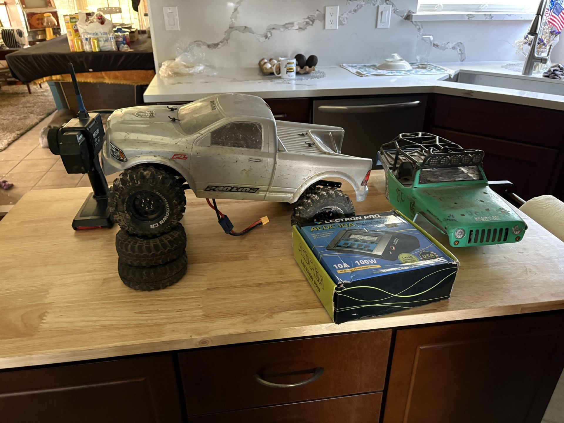 R/C Rock Crawler Truck