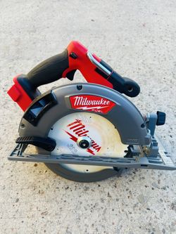 M18 FUEL 18V Lithium-Ion Brushless Cordless 7-1/4 in. Circular Saw (Tool-Only)