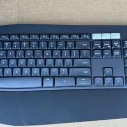 Logitech K850 Wireless Keyboard with mouse