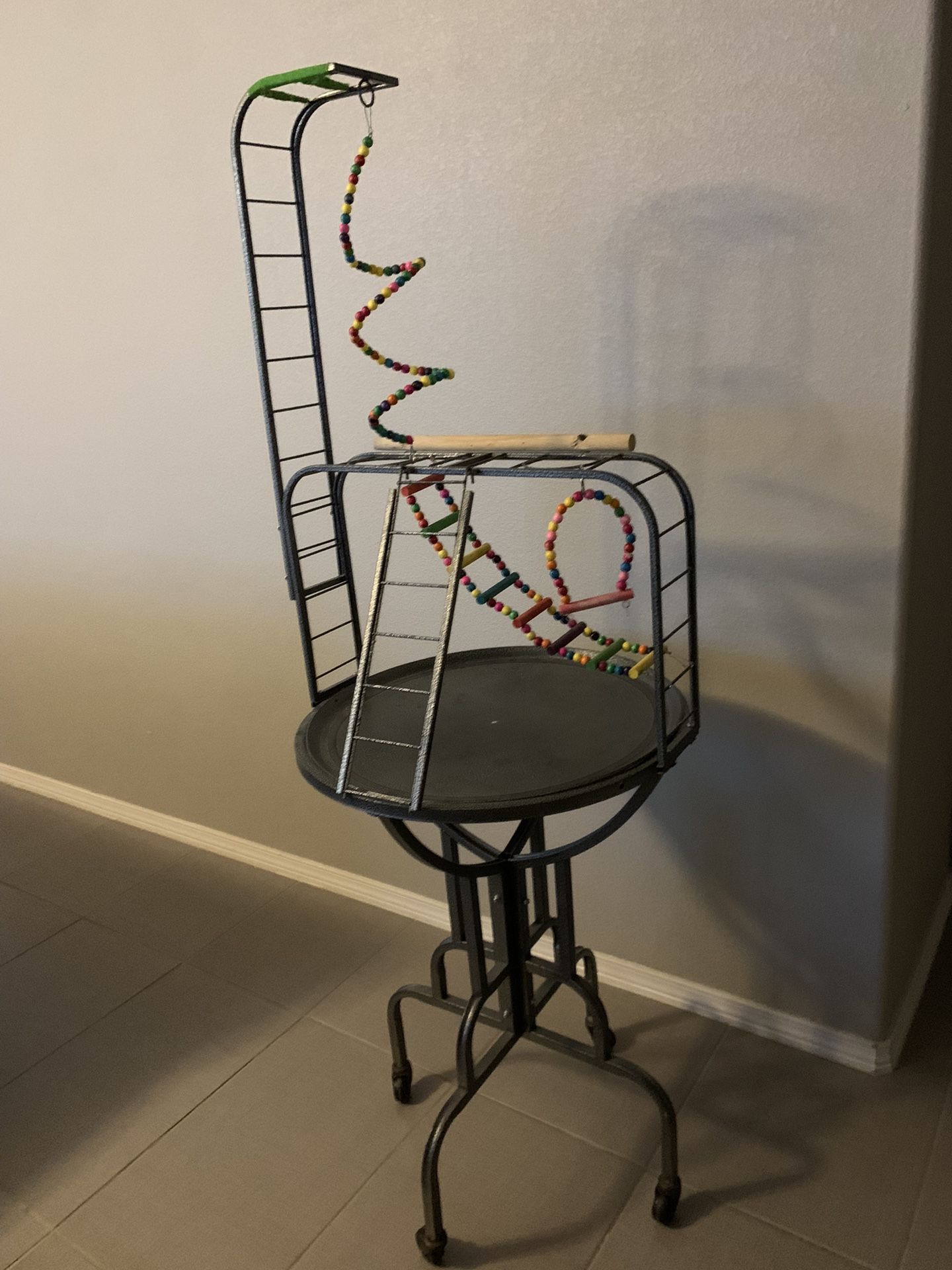 Parrot/Bird  Rolling Play Stand 