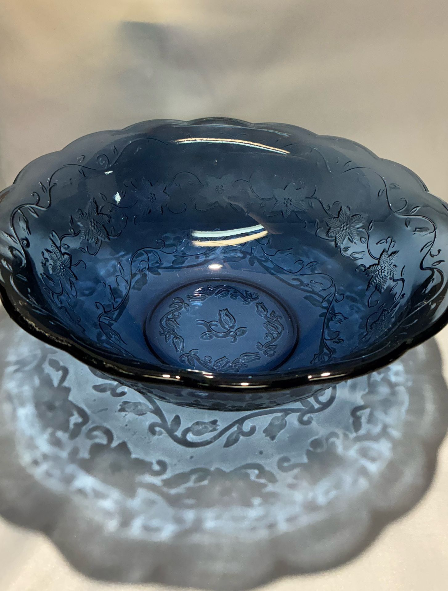 Vintage Princess House Fantasia Sapphire Serving Bowl