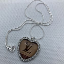 Sliver Heart Pendant Necklace 2/picture