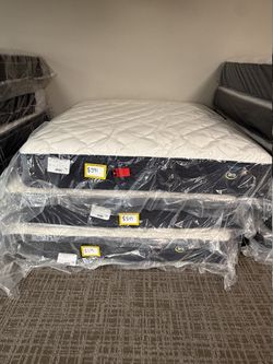 Serta Perfect Sleeper King 25th Anniversary Pillow Top Mattress - White And Navy