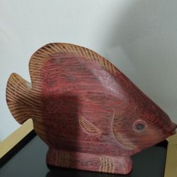 HAND PAINTED WOOD FISH STATUE 9"×7" - G66