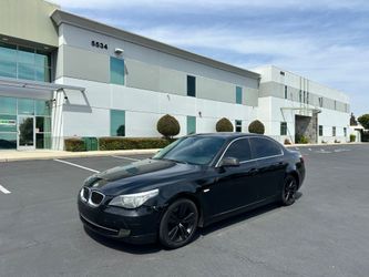 2010 BMW 528I