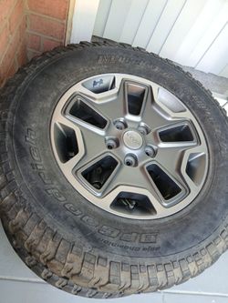 Lt 255 75 R17