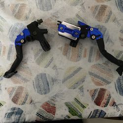 it’s For Suzuki, Sv 650 I got more parts just tell me what you need