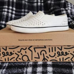 Boys Size 3 White Natives