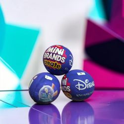 3 Zuru Mini Brands Create Disney Snowglobes Mystery Blind Ball DIY Capsule