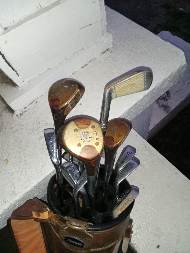 Golf Clubs 
