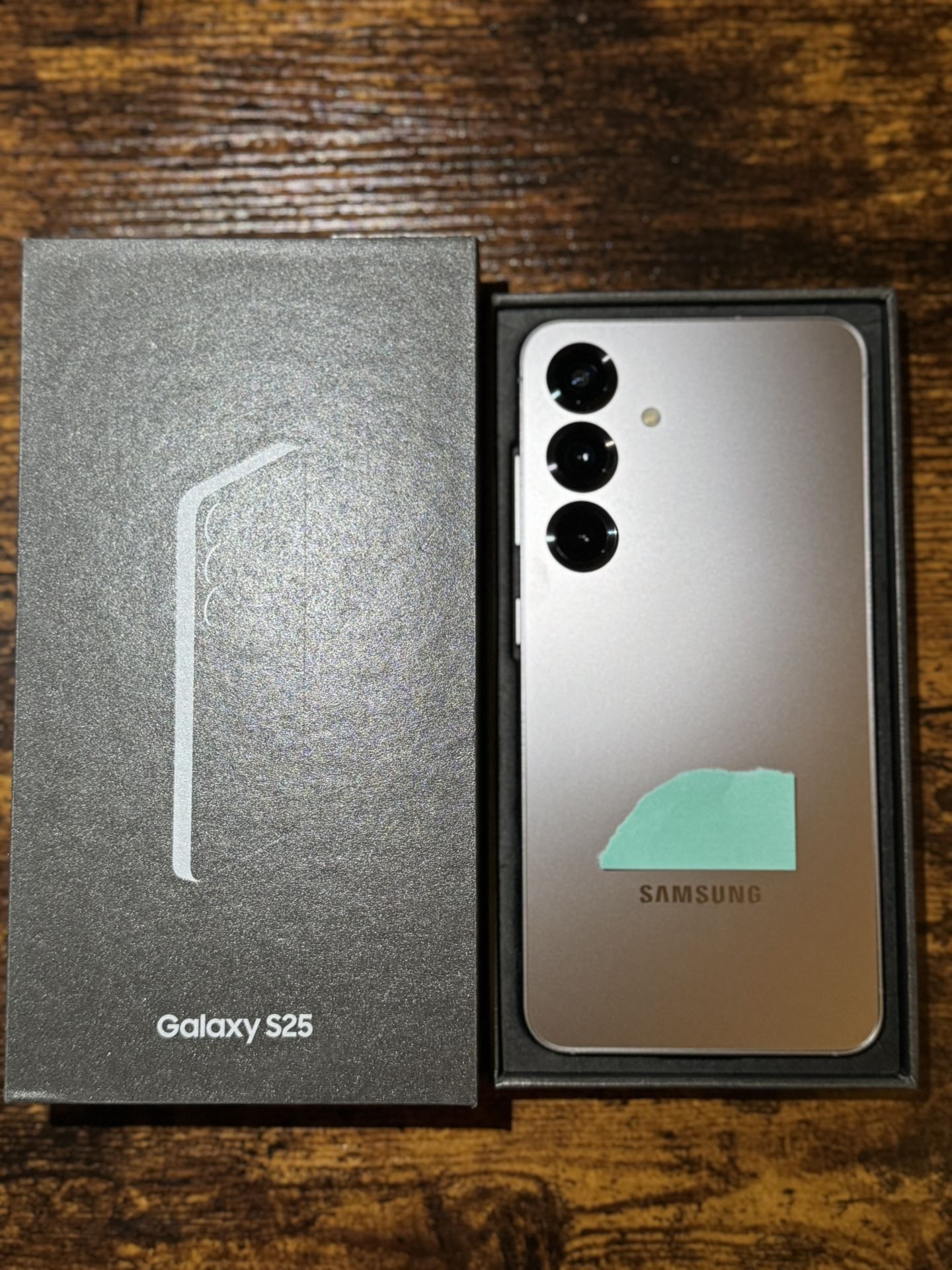 Samsung S25 128gb New Open Box- Unlocked