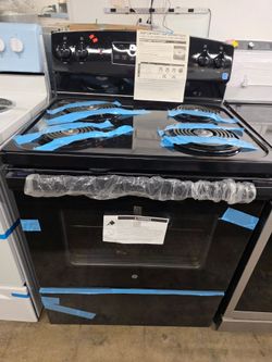 🔥 GE 30" Electric Range – Black | Self-Cleaning | ONLY $460 🔥