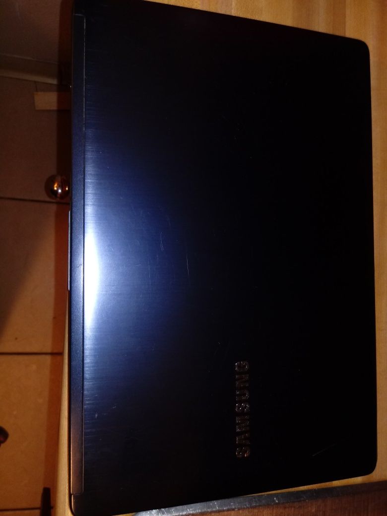 Samsung 540U laptop touchscreen i5