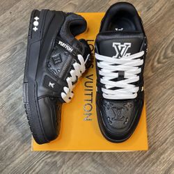 Lv Black Trainer Sneakers 10 1/2  Men’s 200 