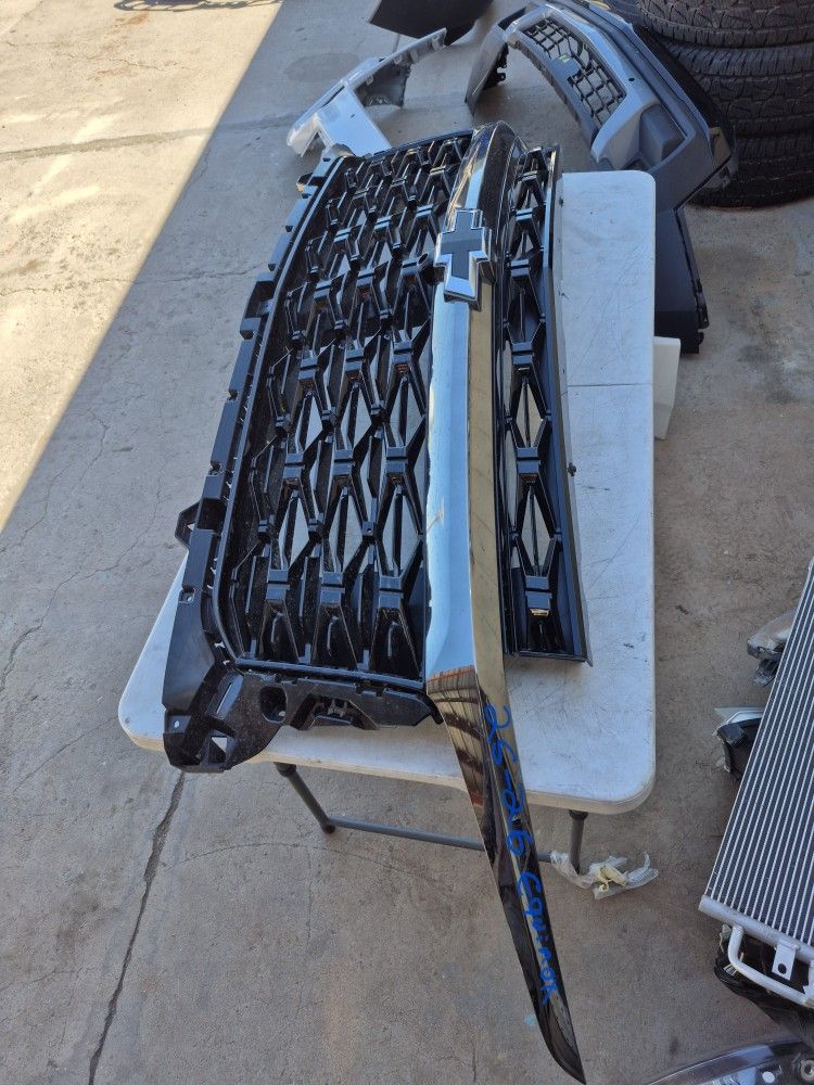 Chevy Equinox Grille Oem