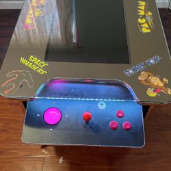Mesa de Game 550 por el