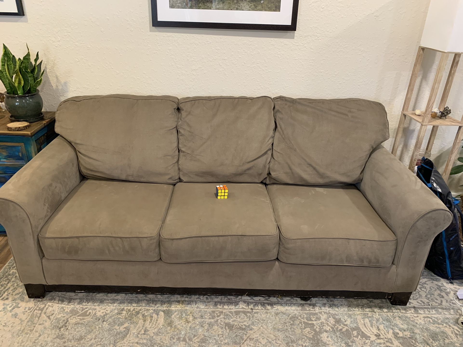 Comfy Beige Couch In Aurora