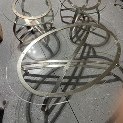 Table With 2 End Tables $150.00
