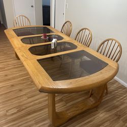 Dining Table and 4 Chairs