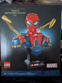 Lego set 76326 Iron Spider-Man Bust