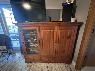 Dresser/hutch
